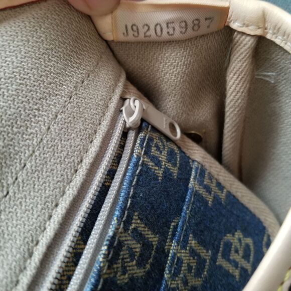 Vintage Dooney & Bourke Small Saddle Crossbody - Picture 9 of 12